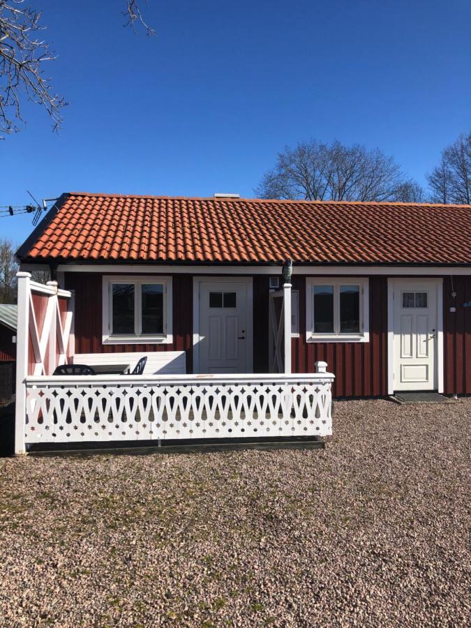 Skattegardens Gaesthus Villa Falkoping Exterior photo