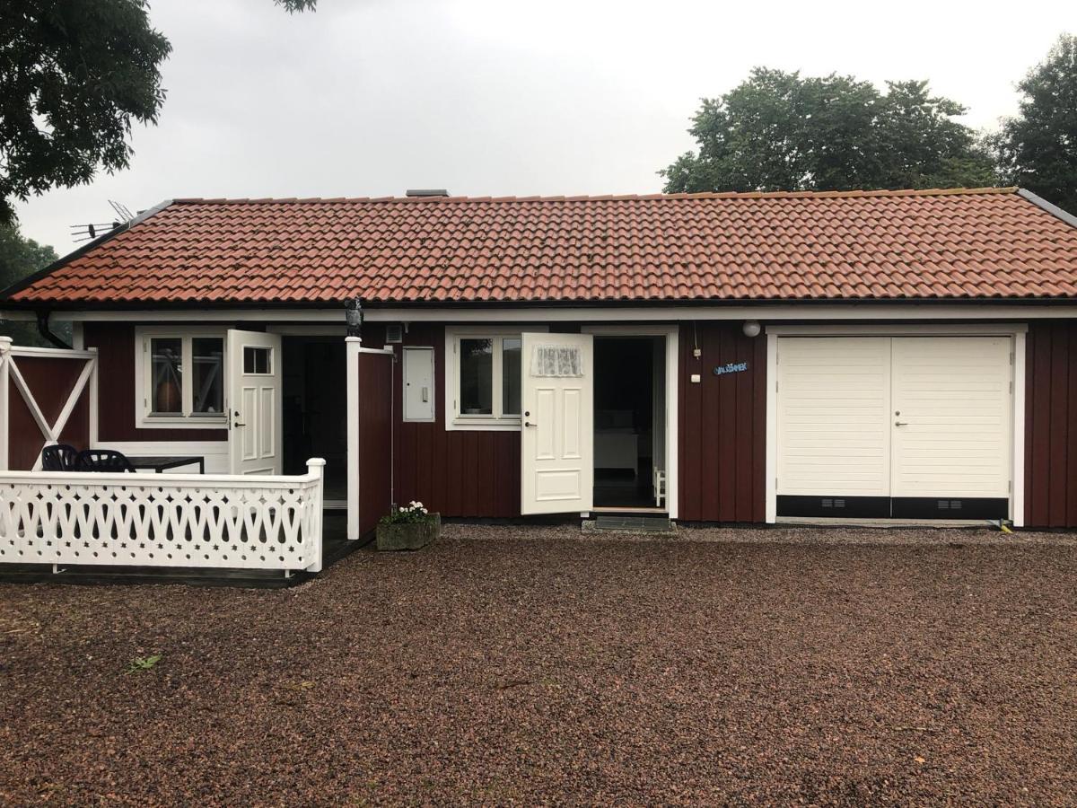Skattegardens Gaesthus Villa Falkoping Exterior photo